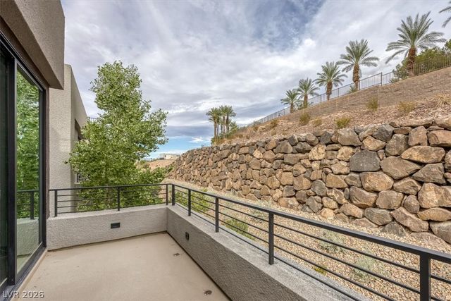 5 Promenade Isle Lane, Henderson, NV 89011