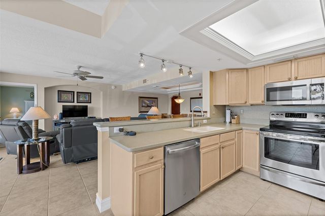 8472 RIDGEWOOD AVENUE 201, Cape Canaveral, FL 32920