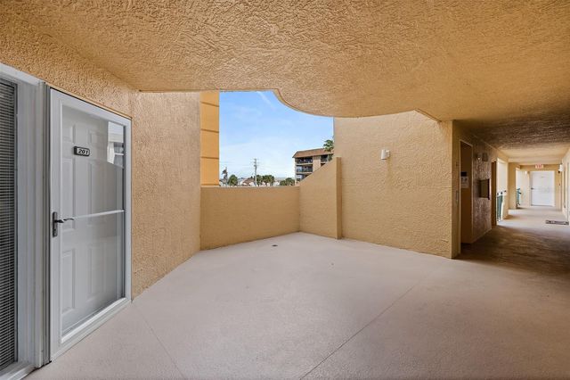 8472 RIDGEWOOD AVENUE 201, Cape Canaveral, FL 32920