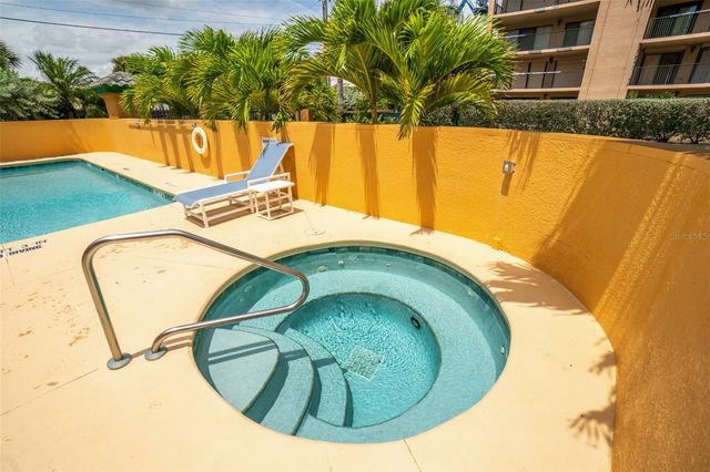 8472 RIDGEWOOD AVENUE 201, Cape Canaveral, FL 32920