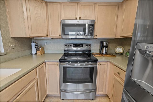 8472 RIDGEWOOD AVENUE 201, Cape Canaveral, FL 32920