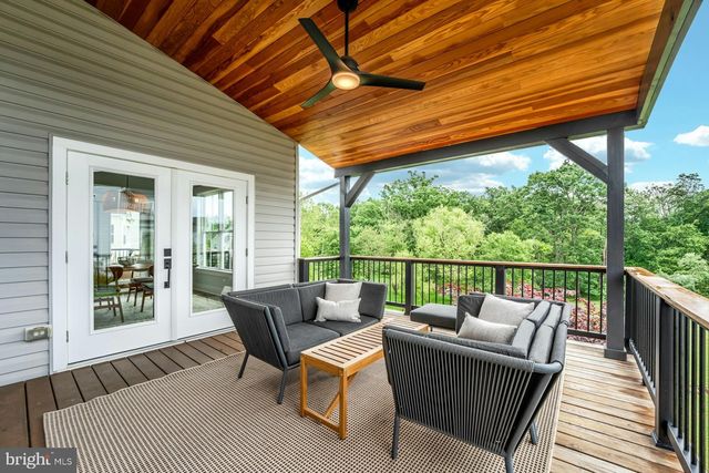 18120 RIDGEWOOD PL, Round Hill, VA 20141