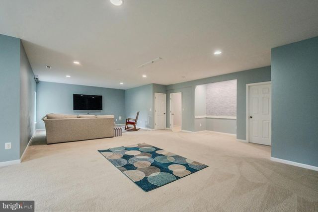 18120 RIDGEWOOD PL, Round Hill, VA 20141