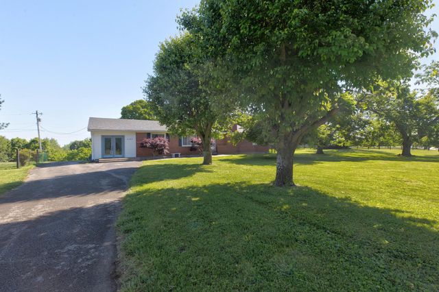 4389 McCormick Road, Mt Sterling, KY 40353