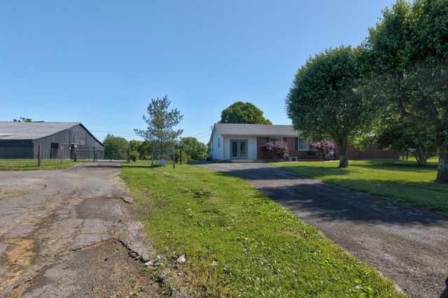 4389 McCormick Road, Mt Sterling, KY 40353