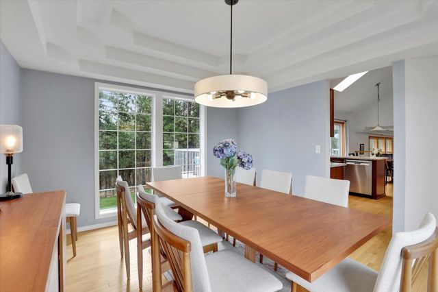 12006 N Guinevere Dr, Spokane, WA 99218