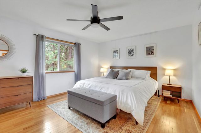 12006 N Guinevere Dr, Spokane, WA 99218