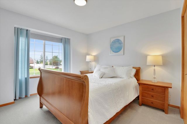 12006 N Guinevere Dr, Spokane, WA 99218