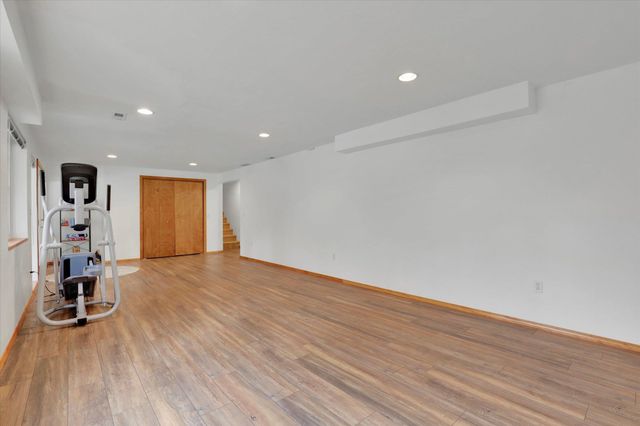 12006 N Guinevere Dr, Spokane, WA 99218