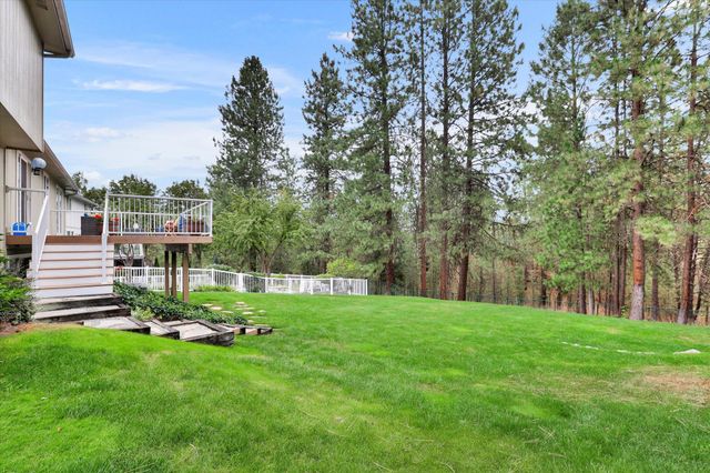 12006 N Guinevere Dr, Spokane, WA 99218