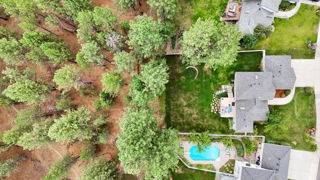 12006 N Guinevere Dr, Spokane, WA 99218