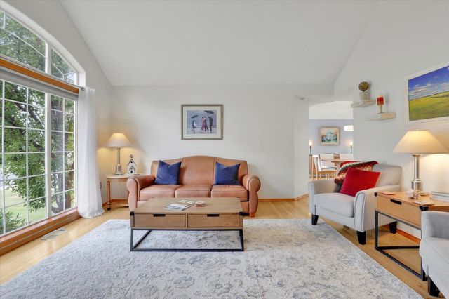 12006 N Guinevere Dr, Spokane, WA 99218