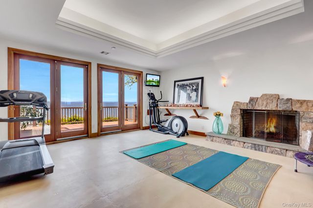 35 Sunview Drive, Glen Cove, NY 11542