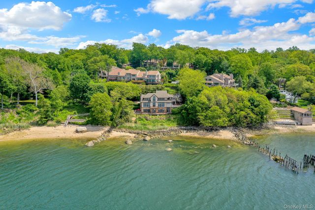 35 Sunview Drive, Glen Cove, NY 11542