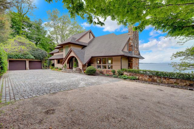 35 Sunview Drive, Glen Cove, NY 11542