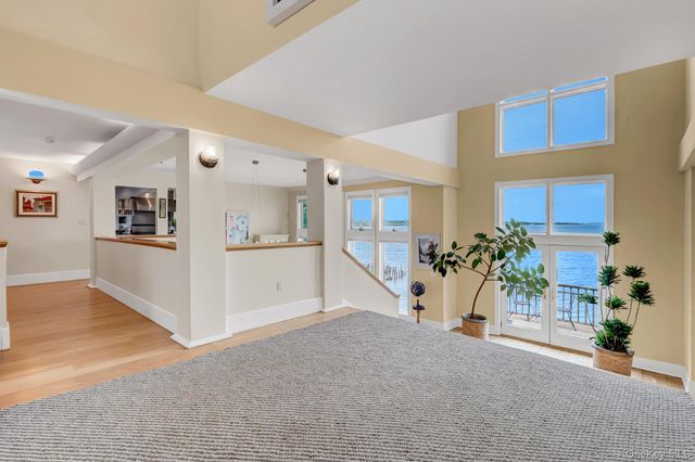 35 Sunview Drive, Glen Cove, NY 11542