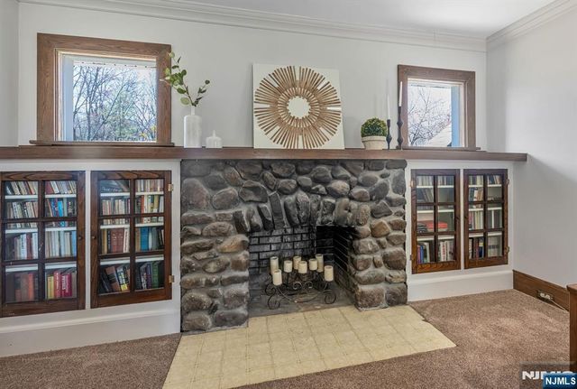 93 Carlton Avenue, Ho-ho-kus, NJ 07423