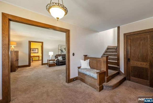 93 Carlton Avenue, Ho-ho-kus, NJ 07423