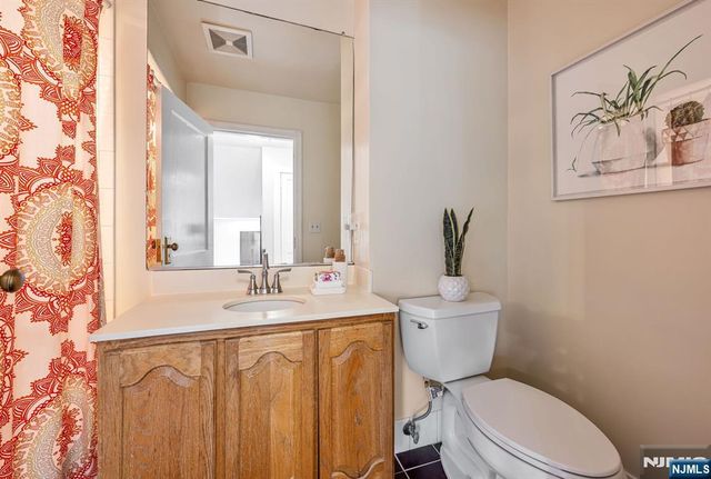 93 Carlton Avenue, Ho-ho-kus, NJ 07423