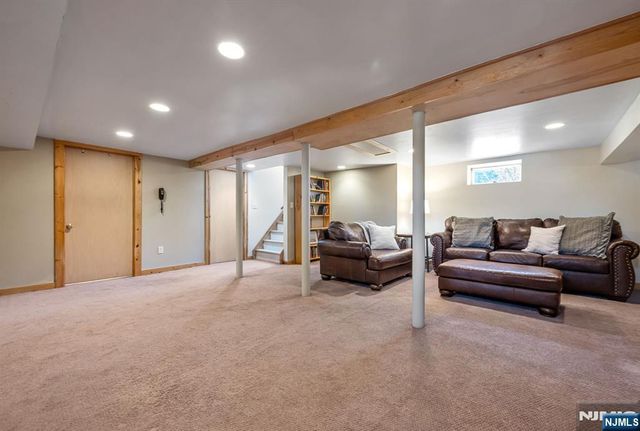 93 Carlton Avenue, Ho-ho-kus, NJ 07423
