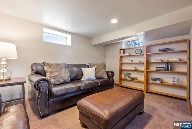 93 Carlton Avenue, Ho-ho-kus, NJ 07423