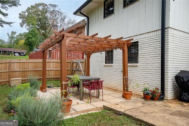 2826 Rainbow Forest Drive, Decatur, GA 30034