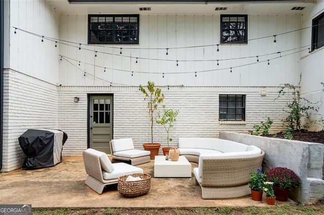 2826 Rainbow Forest Drive, Decatur, GA 30034