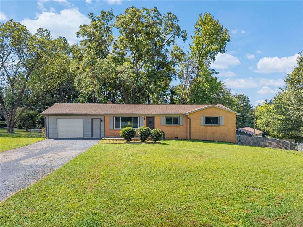 116 E Hill Drive, Easley, SC 29640