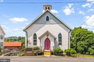 2460 MOUNT RD, Aston, PA 19014