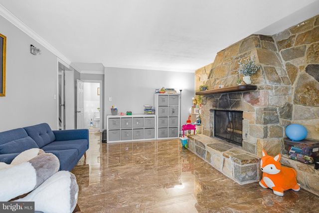 1007 STONEWOOD RD, Wilmington, DE 19810