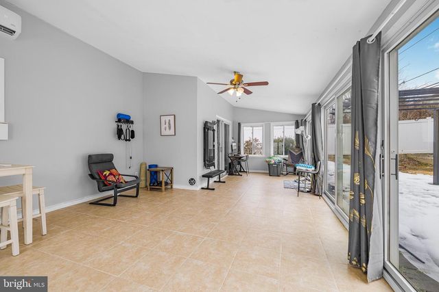 1007 STONEWOOD RD, Wilmington, DE 19810