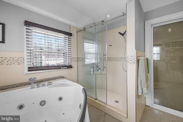 1007 STONEWOOD RD, Wilmington, DE 19810