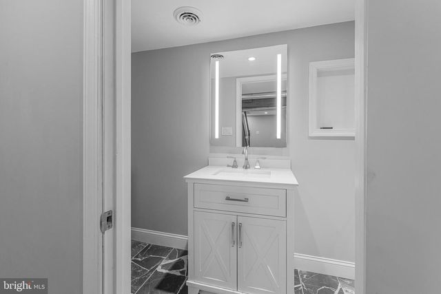 1007 STONEWOOD RD, Wilmington, DE 19810