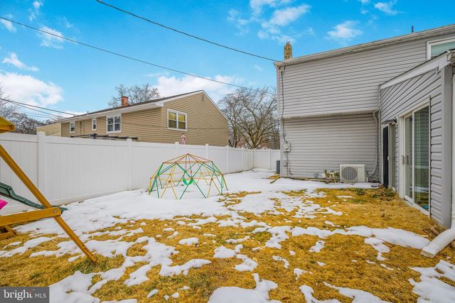 1007 STONEWOOD RD, Wilmington, DE 19810