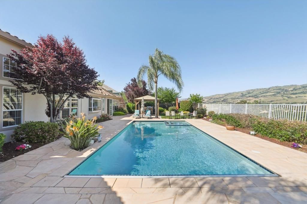 Image 4 of property listing at 2198 Hillstone Drive, San Jose, CA 95138