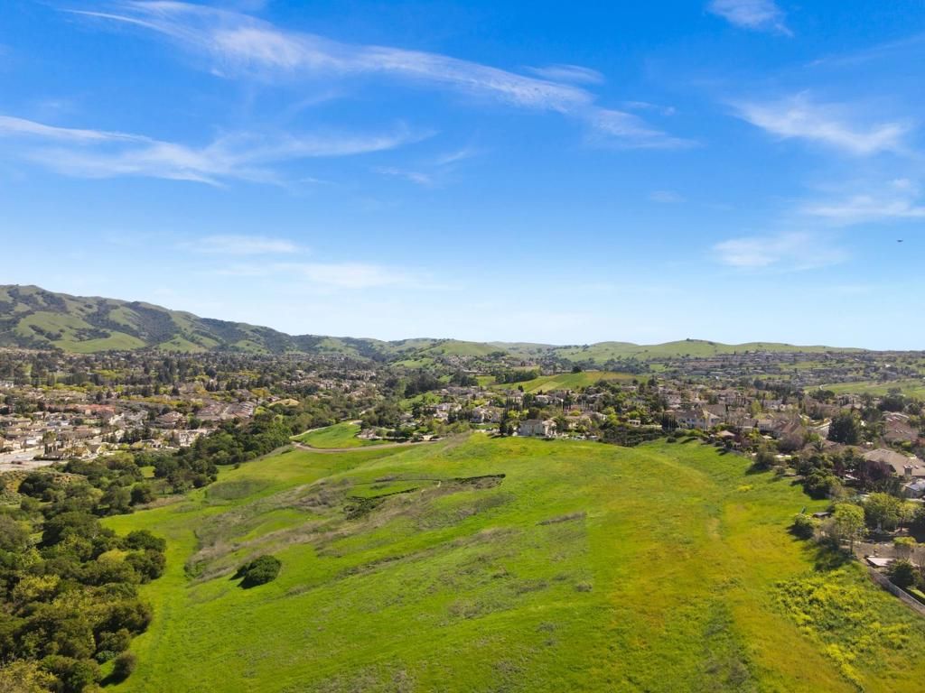 Image 76 of property listing at 2198 Hillstone Drive, San Jose, CA 95138