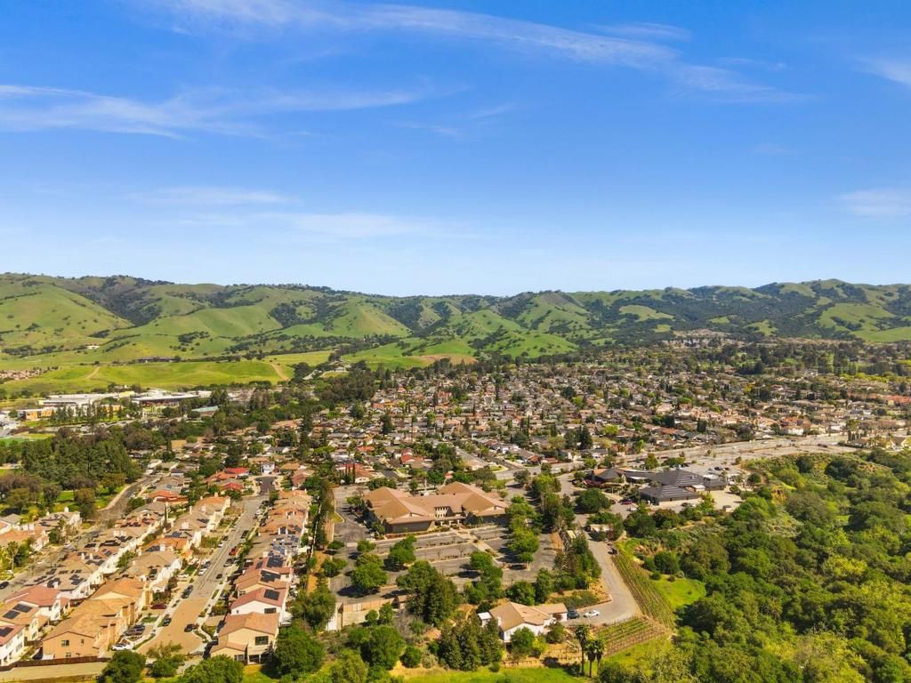 Image 77 of property listing at 2198 Hillstone Drive, San Jose, CA 95138