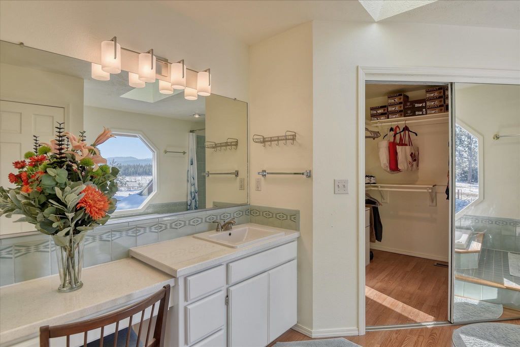 12912 E Gibbs Rd, Mica, WA 99023 photo 32