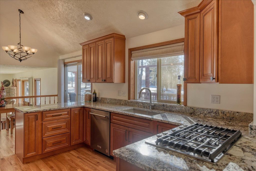 12912 E Gibbs Rd, Mica, WA 99023 photo 8