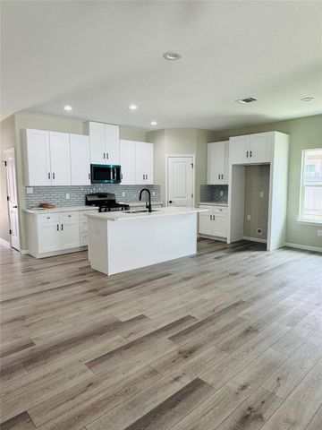 9822 Arvin Street, Houston, TX 77078