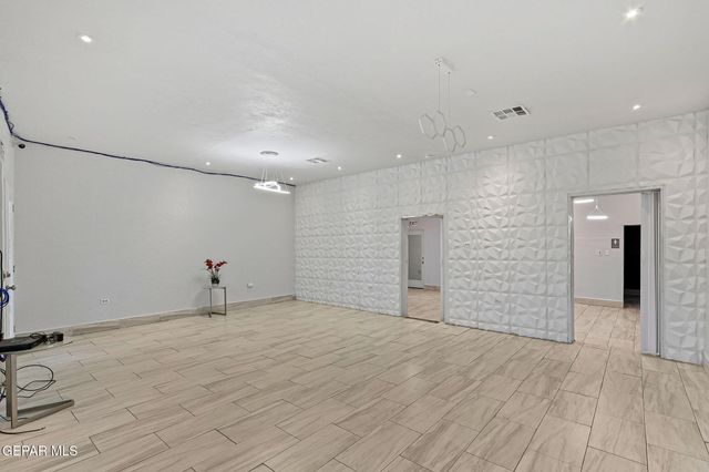 2414 Texas Avenue, El Paso, TX 79901