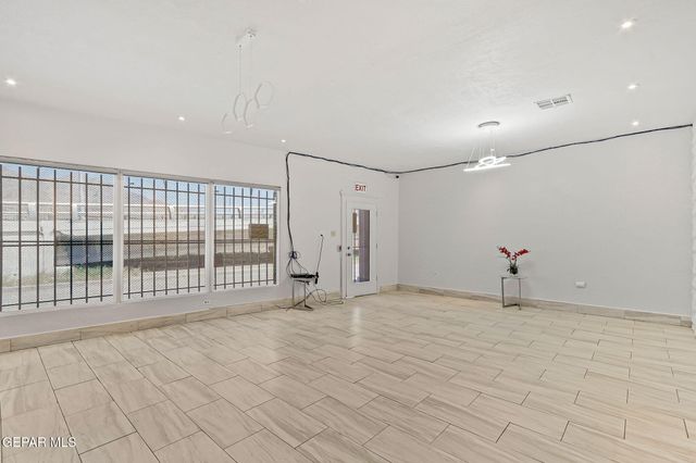 2414 Texas Avenue, El Paso, TX 79901