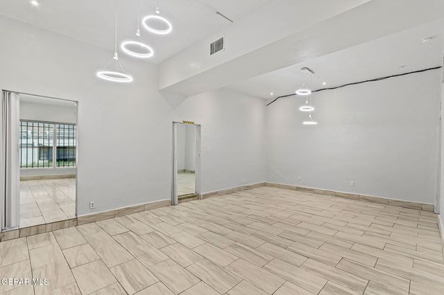 2414 Texas Avenue, El Paso, TX 79901