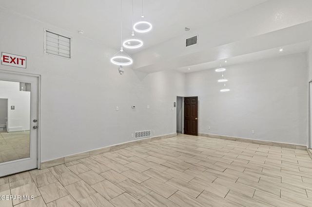 2414 Texas Avenue, El Paso, TX 79901