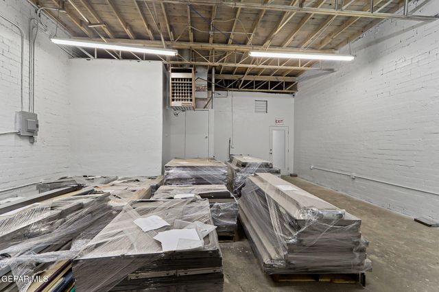 2414 Texas Avenue, El Paso, TX 79901