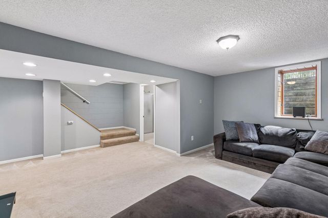 5875 Upper 182nd Street W, Farmington, MN 55024