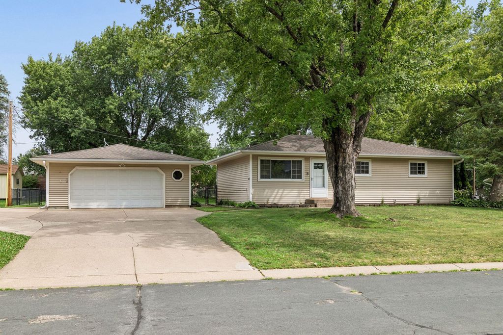 5875 Upper 182nd Street W, Farmington, MN 55024