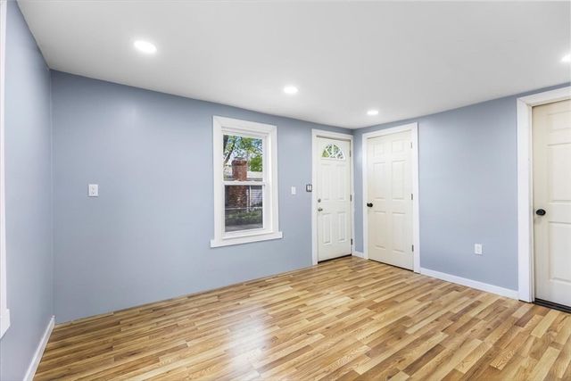 427-429 High St, Dedham, MA 02026