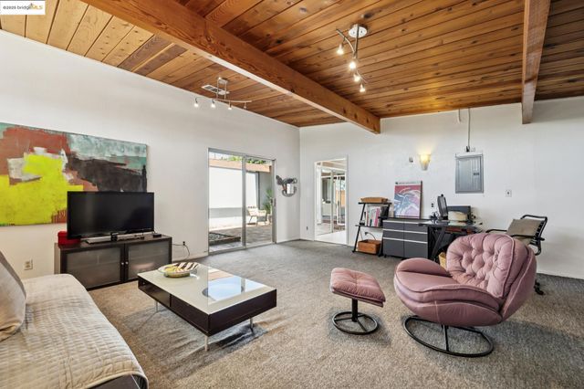 3731 Merridan Dr, Concord, CA 94518