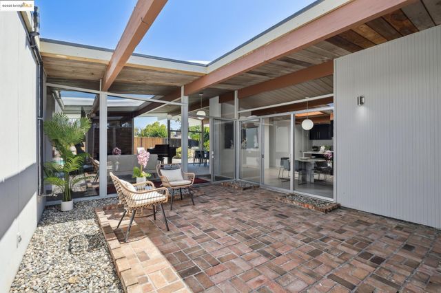 3731 Merridan Dr, Concord, CA 94518